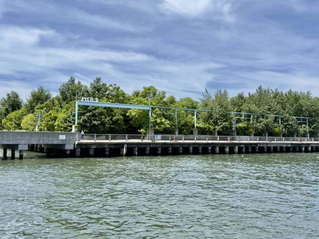 Pier 3 is a great green space in Brooklyn, New York