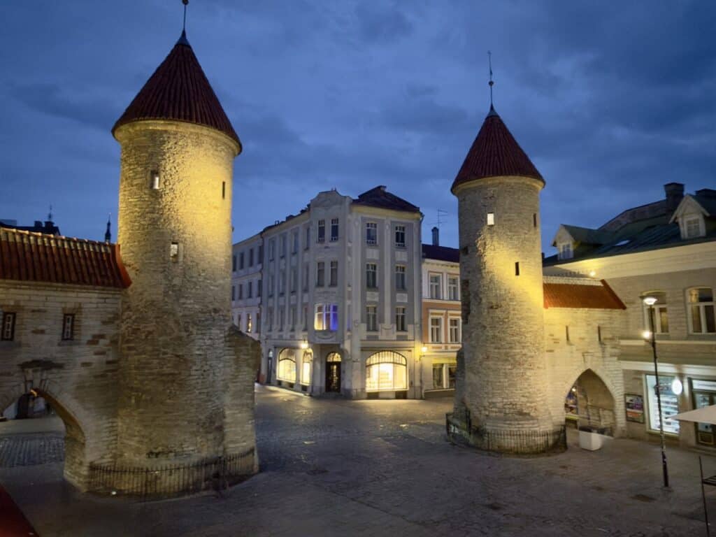 Tallinn at night