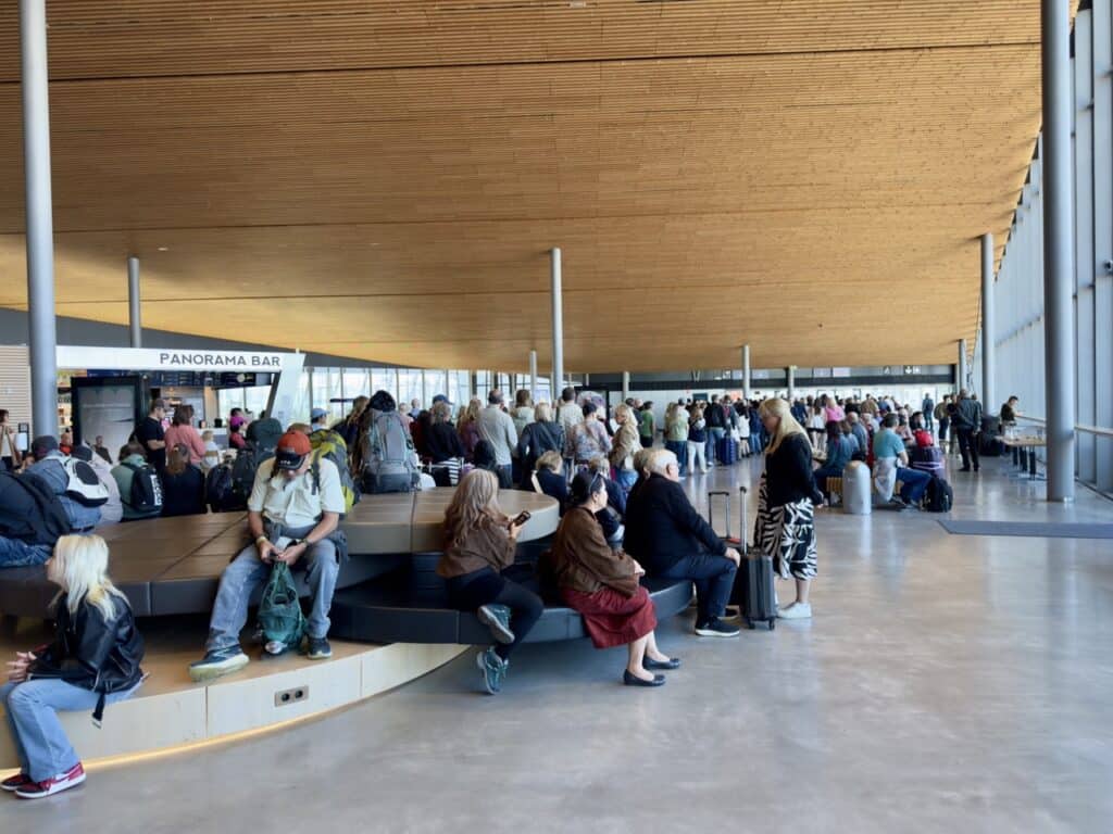 The waiting room in the Helsinki ferry terminal